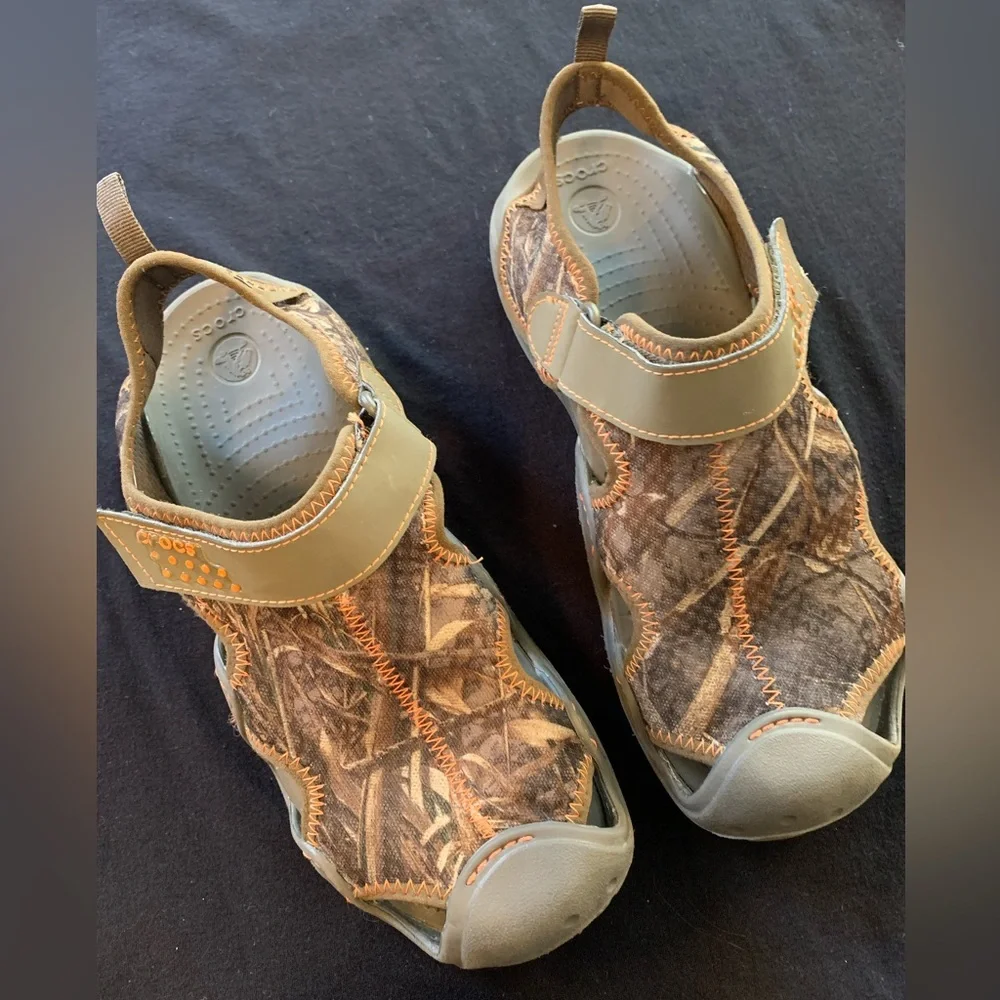 Camo Crocs - Picture 1 of 6